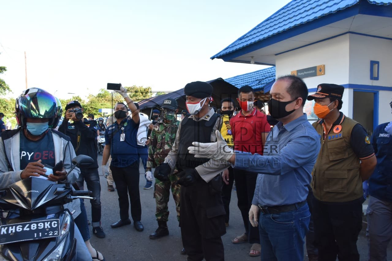 PSBB Hari Keempat, Ben Kunjungi Pos Perbatasan
