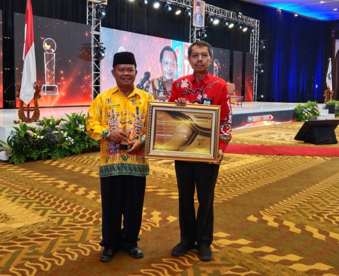 Pemkab Kobar Raih Penghargaan Realisasi Pendapatan Daerah Tertinggi ke-3 Tahun 2021 dari Kemendagri