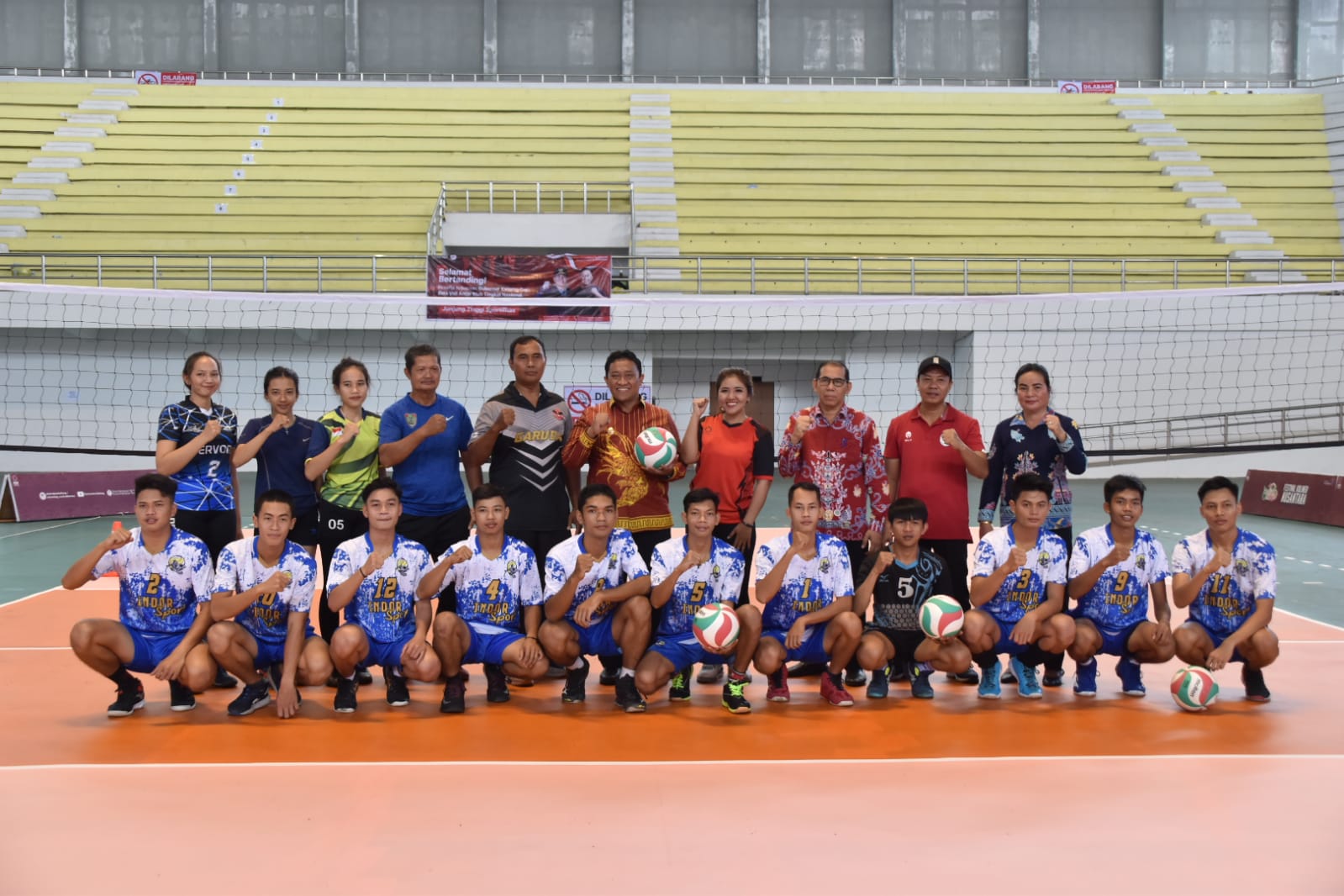 Jelang Kejuaraan Gubernur Kalteng Cup, Wagub Edy Pratowo Cek Kesiapan Lapangan Voli dan GOR Indor Jl. Cilik Riwut Km. 5 Palangka Raya