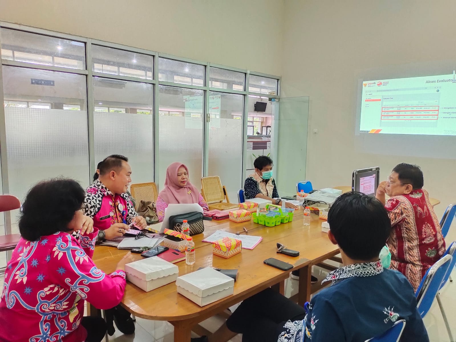 Pemantauan dan Evaluasi Kinerja Penyelenggaraan Pelayanan Publik Tahun 2023, Biro Organisasi Setda Prov. Kalteng Ikuti Sosialisasi Pengisian Formulir F01 