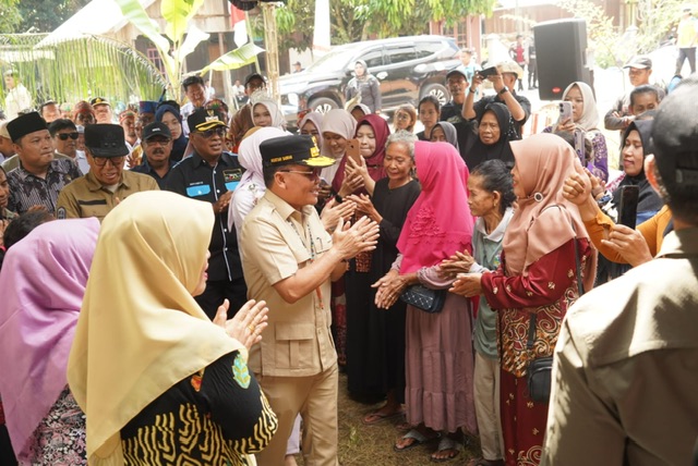 Kunjungan Kerja ke Desa Riam Durian, Gubernur Kalteng Tegaskan Komitmen “Membangun dari Desa”