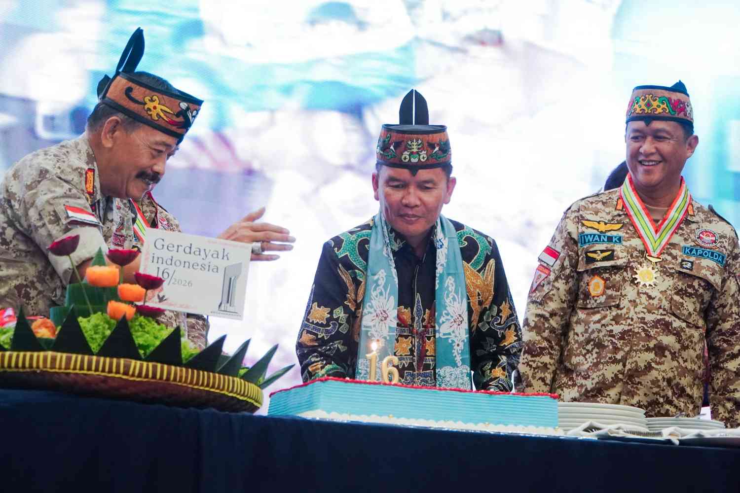 Hadiri HUT Ke-16 Gerdayak Indonesia, Gubernur Kalteng Tekankan Persatuan dan Penguatan UMKM