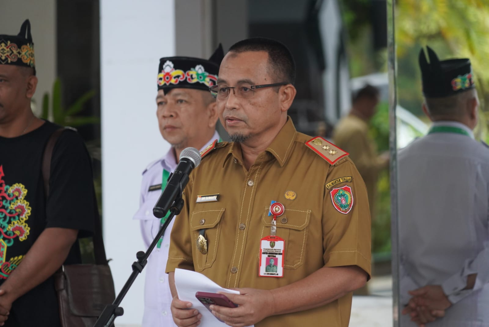 Asisten Adum Sri Suwanto Lepas Kontingen Utsawa Dharmagita Tingkat Nasional XV di Kota Surakarta Provinsi Jawa Tengah