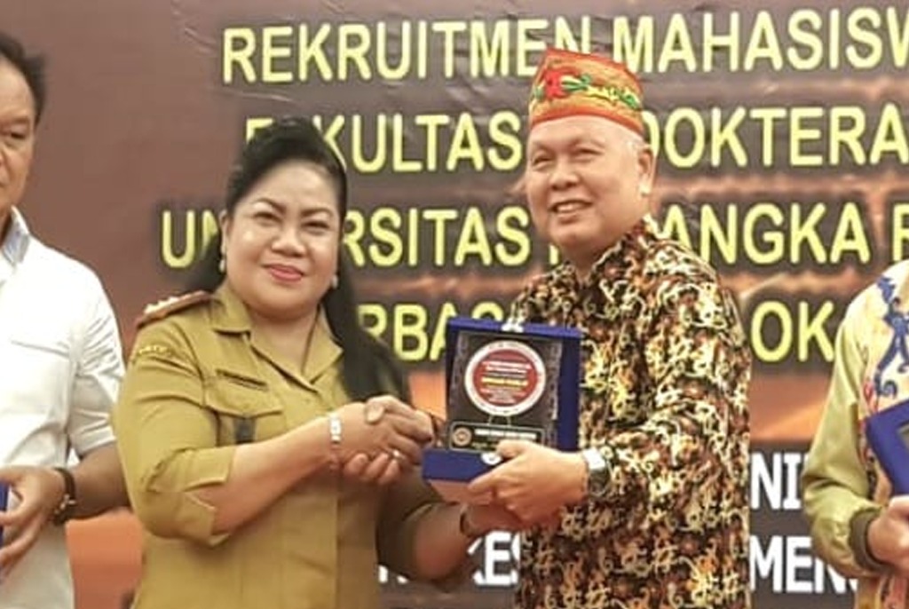 Disdik Sampaikan Materi Pada Diskusi Publik Terkait Rekrutmen Mahasiswa Fakultas Kedokteran UPR Berbasis SDM Lokal