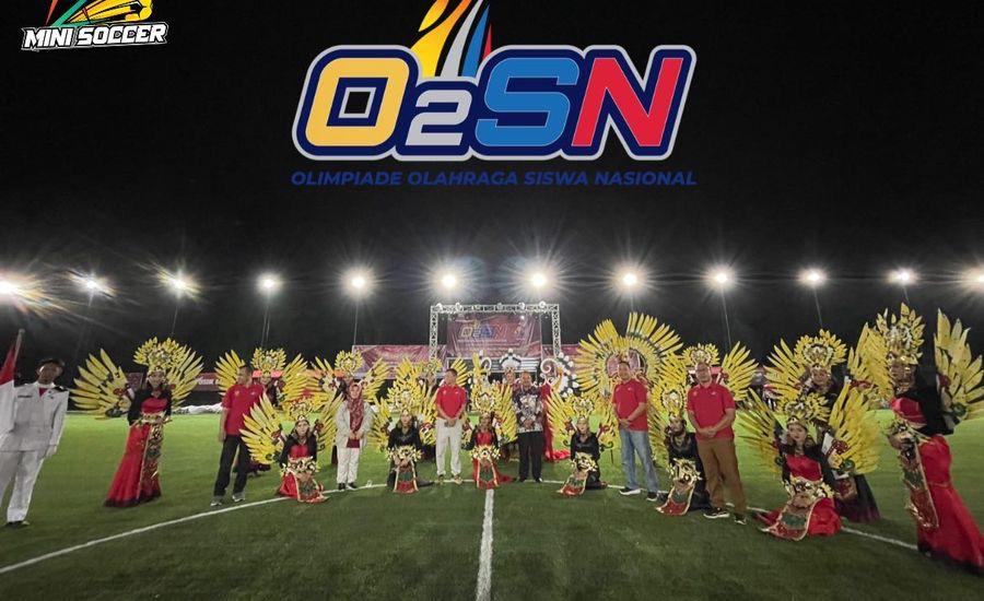 Awali 02SN dan GSI, Sekda Kalteng Nuryakin Saksikan Langsung Pertandingan Sepak Bola Ekshibisi Disdik vs Kepsek