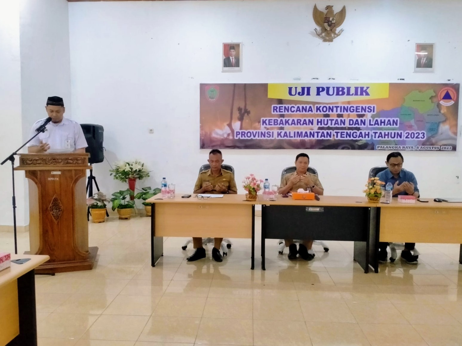 Sahli Gubernur Suhaemi Buka Rapat Finalisasi/ Uji Publik Dokumen Rencana Kontingensi Karhutla Provinsi Kalteng Tahun 2023