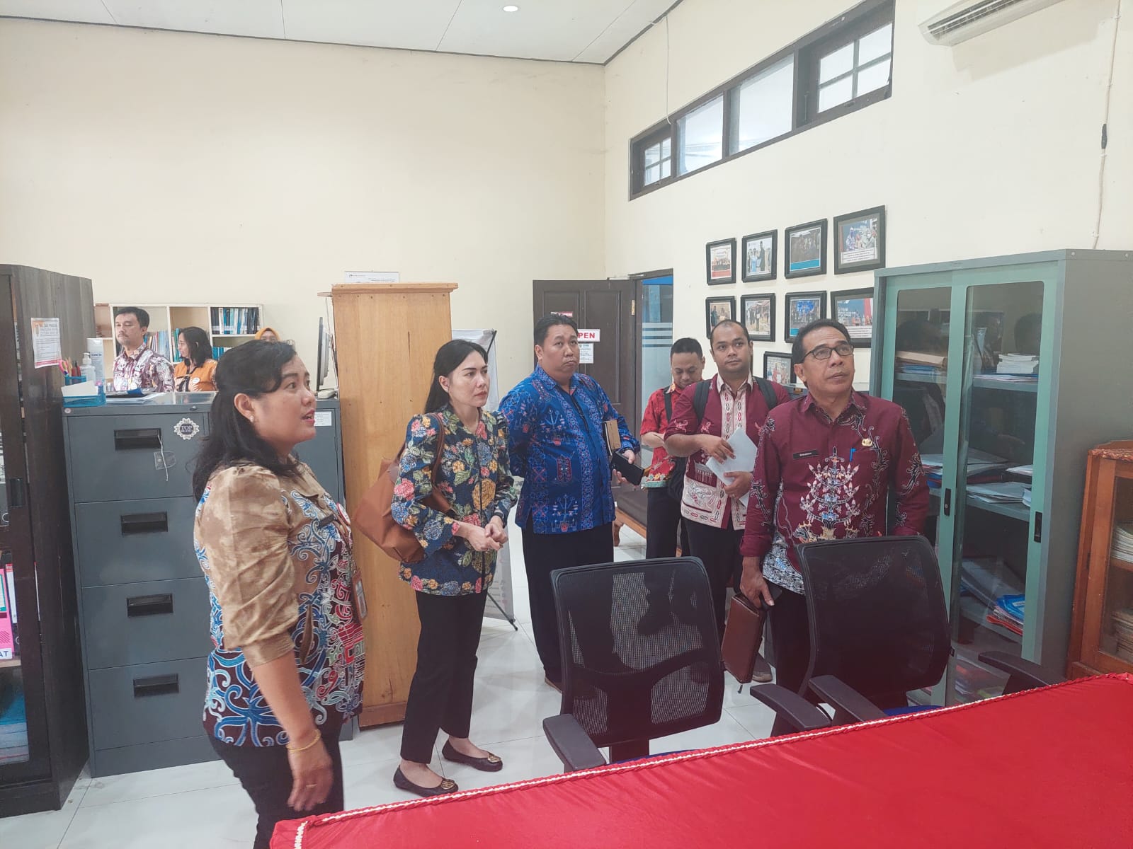 PPID Pelaksana Dislutkan Terima Kunjungan Studi Tiru PPID Pelaksana Disdagperin Prov. Kalteng