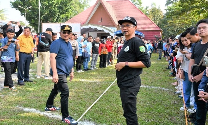 Sebanyak 39 Tim Kategori Umum dan Perangkat Daerah Ikuti Lomba Tarik Tambang HUT RI