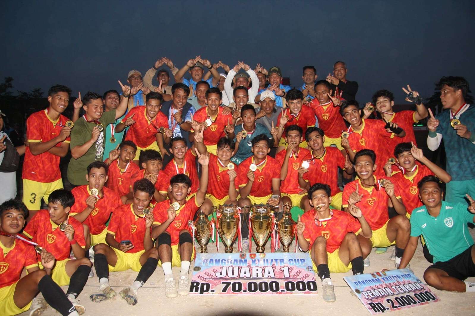 Gubernur Kalteng Tutup Gubernur Cup Road to Pangdam Cup 2026, Dorong Pembinaan Pesepak Bola Muda