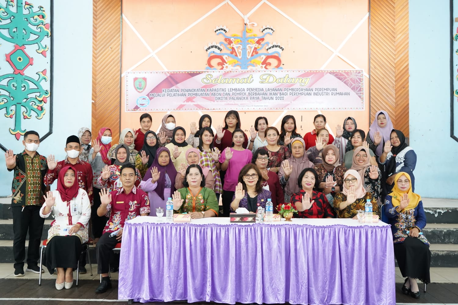 Kadis P3APPKB Kalteng Buka Pelatihan Pembuatan Abon dan Pempek Berbahan Ikan bagi Perempuan Industri Rumahan di Kota Palangka Raya