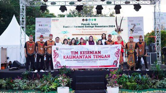Tim Kesenian Kalteng Tampil di Festival Harmoni Budaya Nusantara 2024