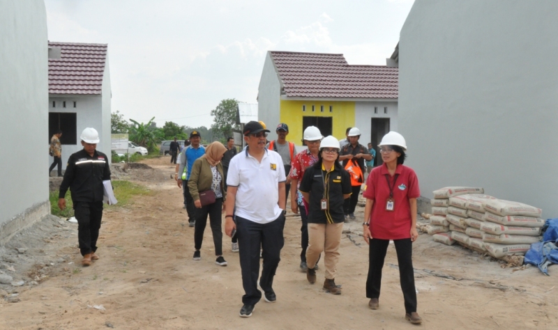 Cek Progres Pembangunan Rumah Khusus 