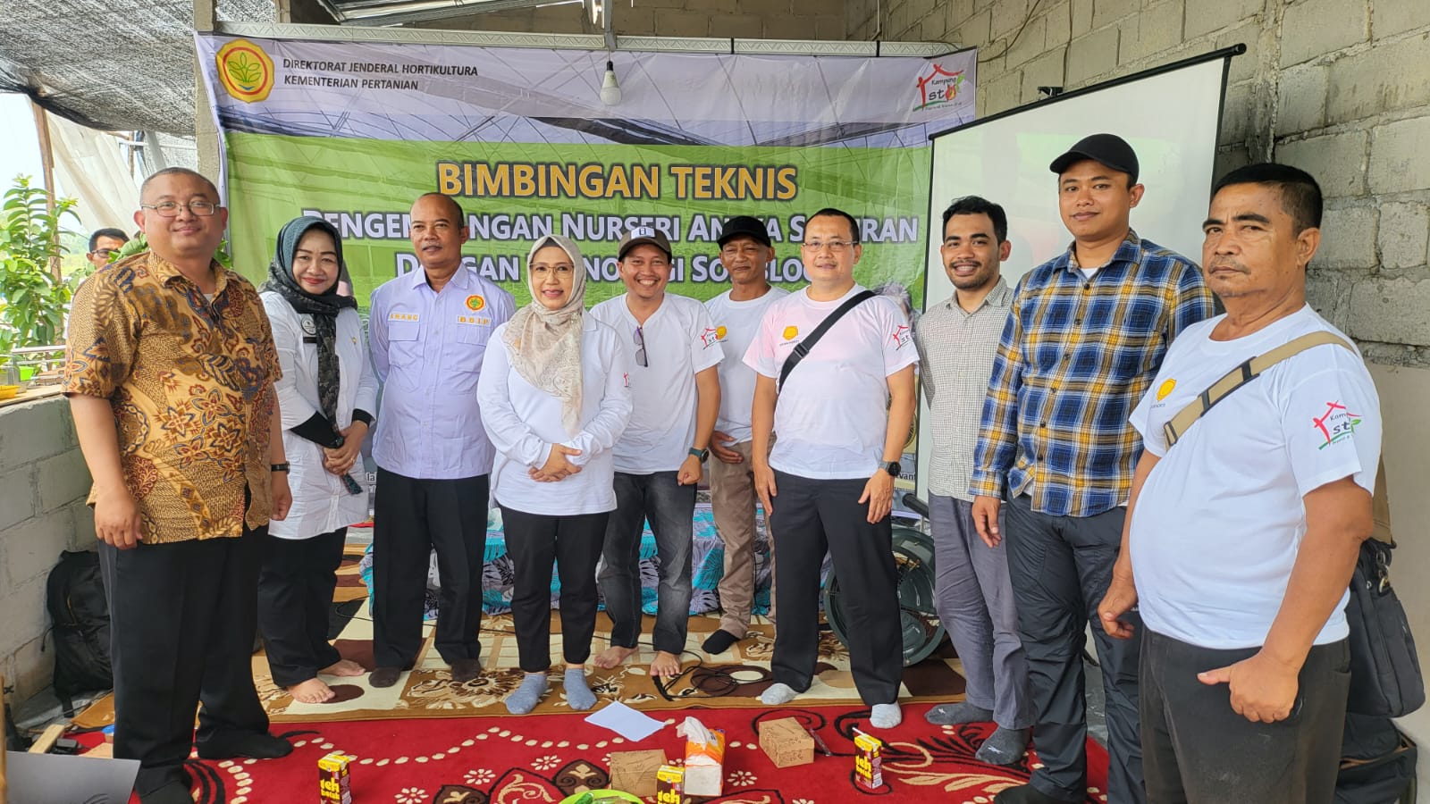 Kadis TPHP Prov. Kalteng Buka Bimtek Pengembangan Nurseri Aneka Sayuran dengan Teknologi Soilblock