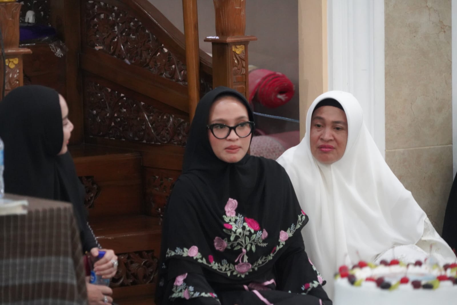 Ketua TP PKK Prov. Kalteng Ivo Sugianto Sabran Hadiri Majelis Taklim dan Tadzkir Al Anwar Lil Habib Muhammad Syahab
