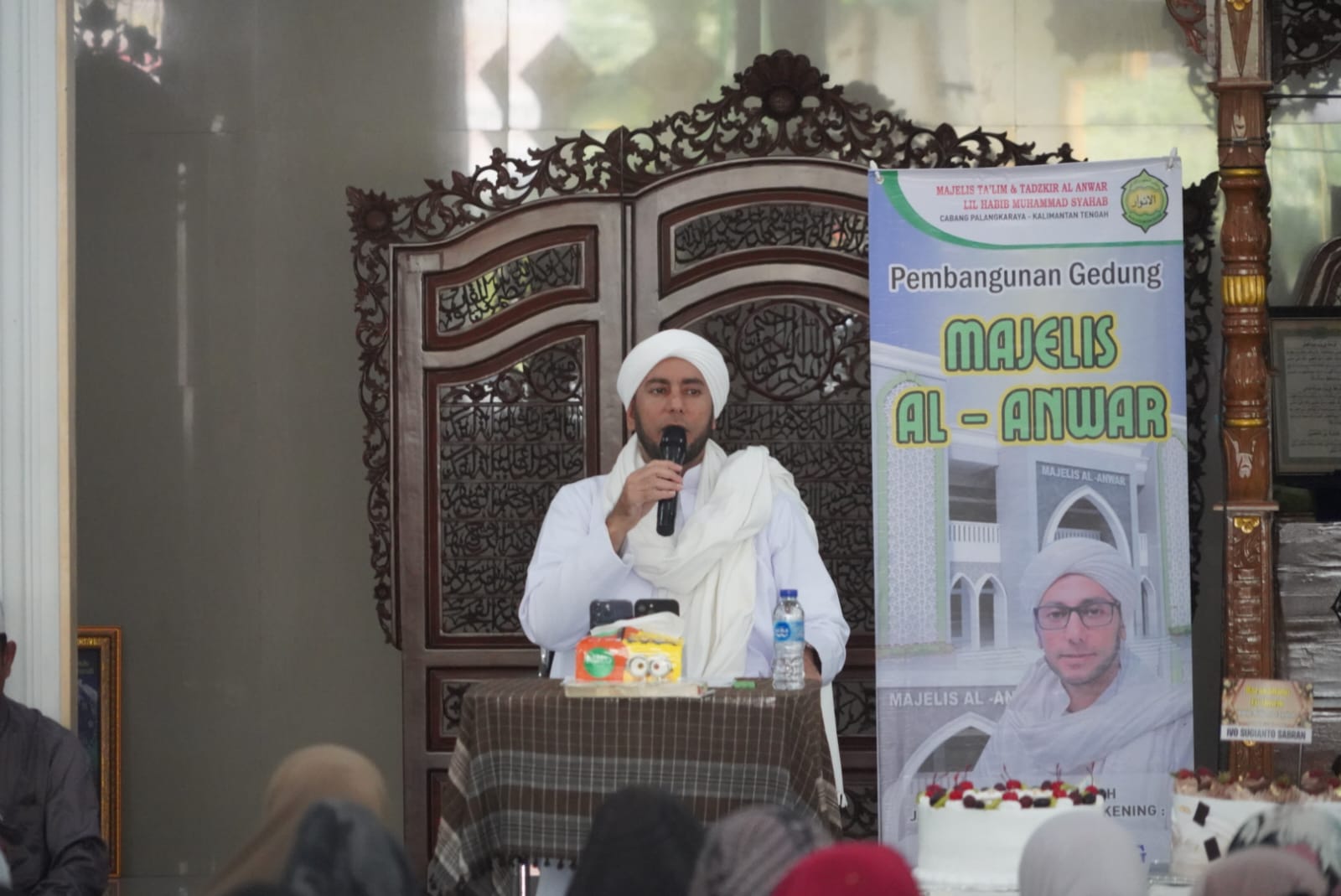 Ketua TP PKK Prov. Kalteng Ivo Sugianto Sabran Hadiri Majelis Taklim dan Tadzkir Al Anwar Lil Habib Muhammad Syahab
