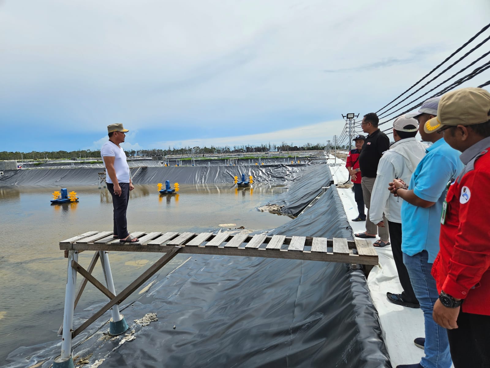 Gubernur Kalteng Sambangi Tahap Uji Konstruksi Shrimp Estate Kalteng Berkah