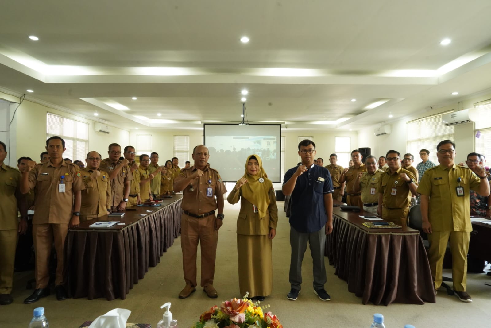Asisten Ekbang Sri Widanarni Buka Workshop Rencana Aksi Daerah Perkebunan Kelapa Sawit Berkelanjutan
