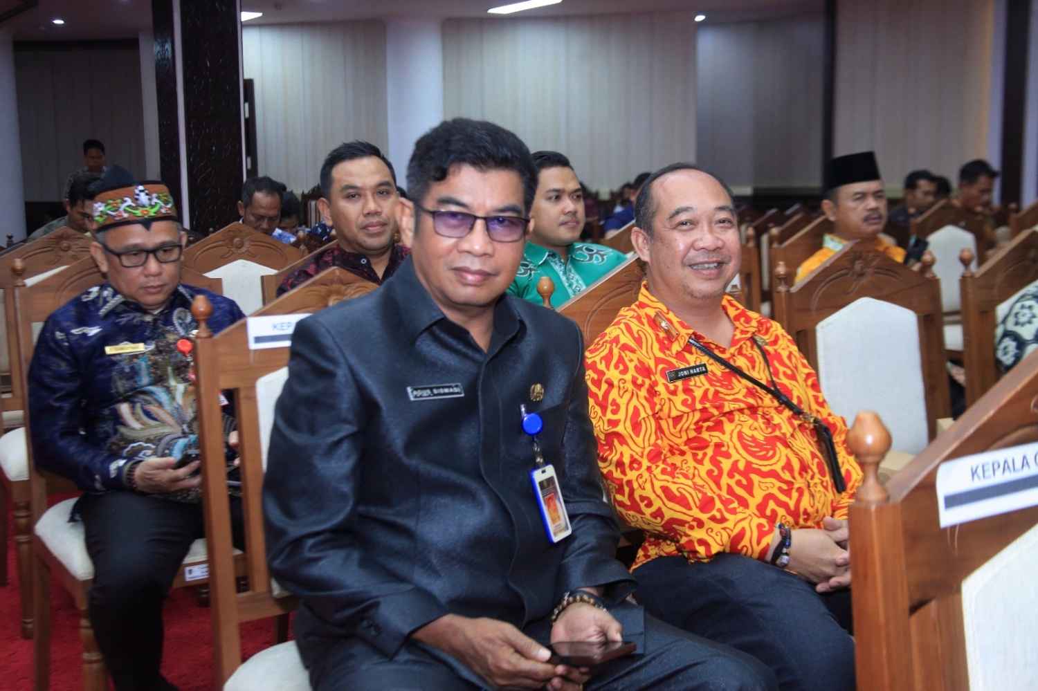 Turut Hadiri Rapur DPRD Bahas Pergantian Gubernur, Kepala DLH Prov. Kalteng Joni Harta Harapkan Kebijakan Lingkungan Tetap Prioritas