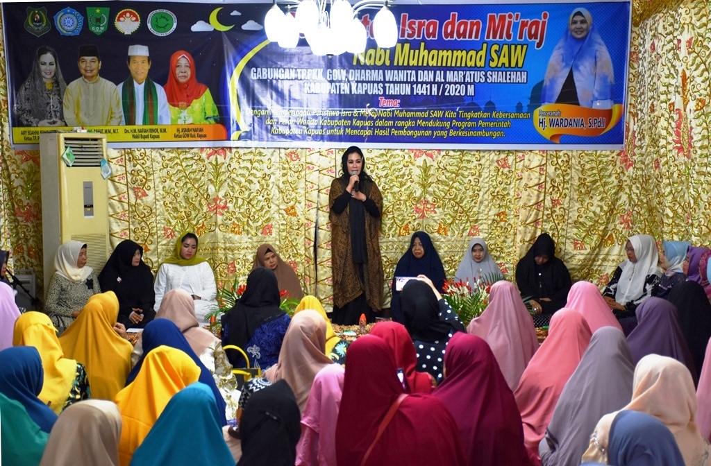 Ratusan Ibu-Ibu Padati Peringatan Isra Miâ€™raj di Rujab