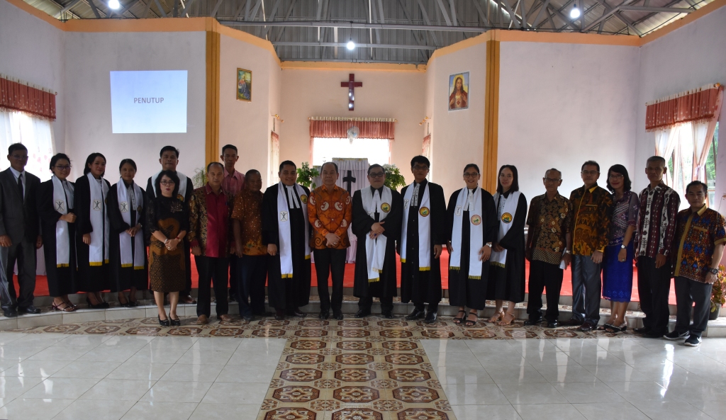 Bupati Resmikan Gereja Hosana Desa Pantai 