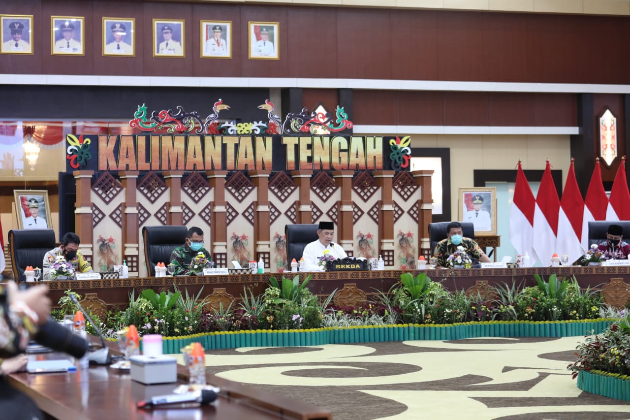 Sekda Kalteng Pimpin Rapat Antisipasi Penyebaran  Covid-19 Menjelang Bulan Suci Ramadhan dan Idul Fitri 1442 H/ 2021 M