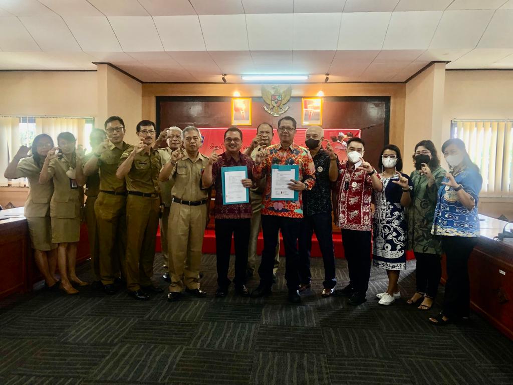 Tingkatkan Keunggulan Komparatif dan Kompetitif Pelaku Usaha Perikanan, Kadislutkan Prov. Kalteng - Kadislutkan Prov. Bali Tandatangani PKS
