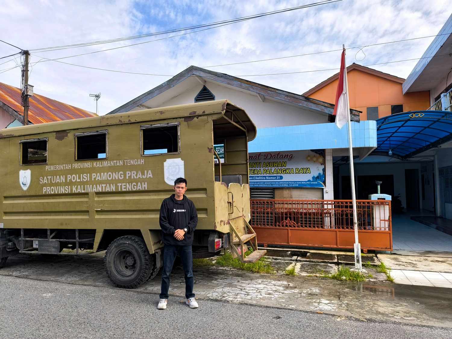 Satpol PP Kalteng Fasilitasi Pengantaran Siswa SDIT Darul Istiqomah ke Panti Asuhan, Dukung Pendidikan dan Kepedulian Sosial
