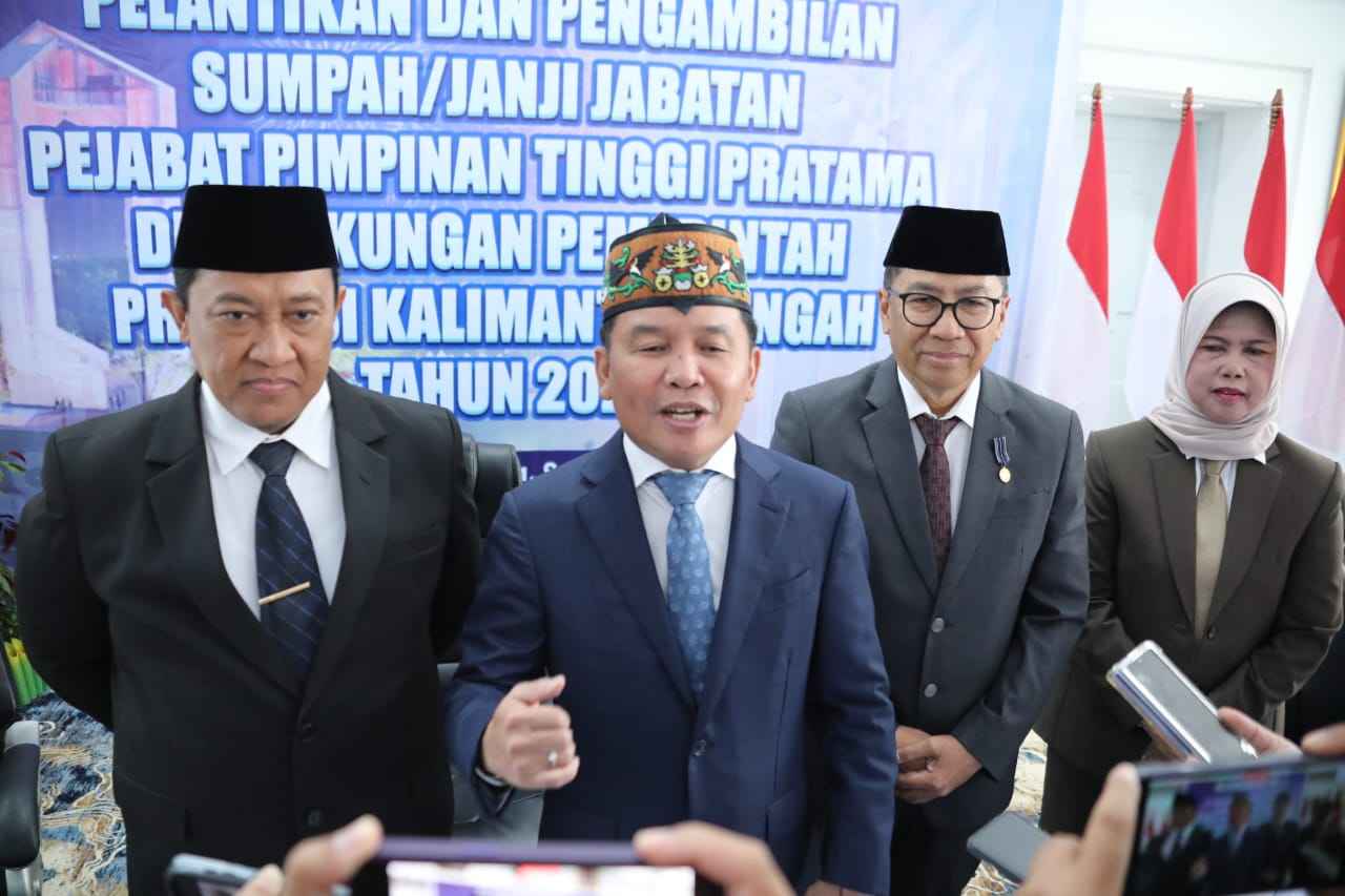Kepala BKD Menjadi Saksi Pelantikan Pejabat Tinggi Pratama di Lingkungan Pemprov Kalteng