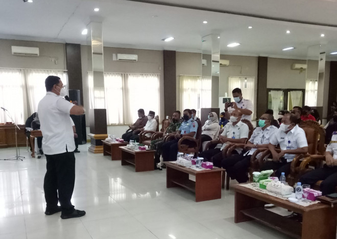 Kunker ke Kobar, Kepala BNN Prov. Kalteng Sampaikan 6 Rencana Aksi Nasional P4GN