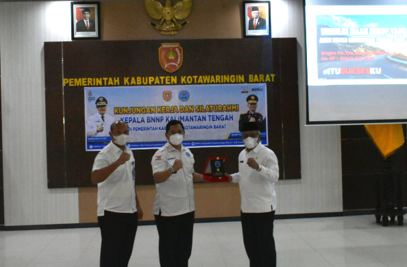 Kunker ke Kobar, Kepala BNN Prov. Kalteng Sampaikan 6 Rencana Aksi Nasional P4GN