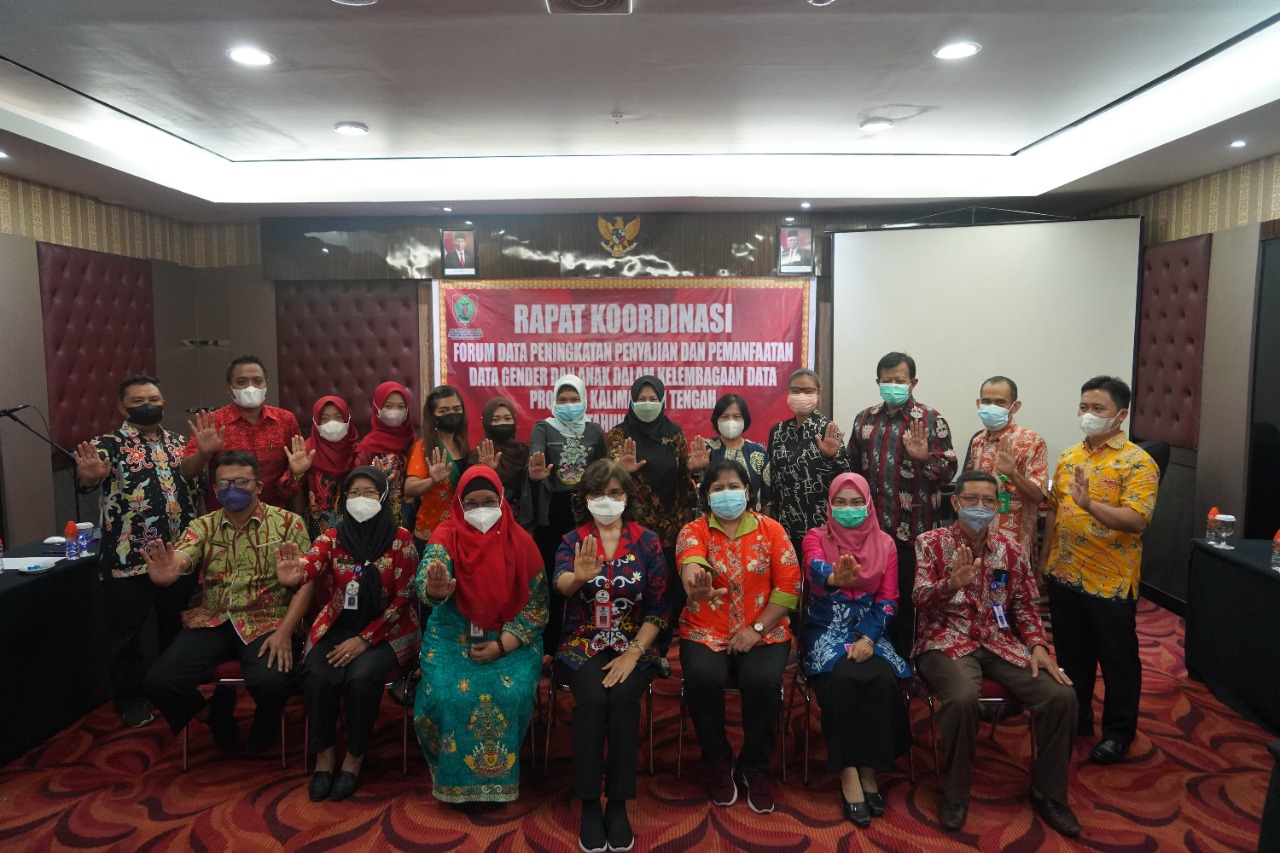 Kadis P3APPKB Kalteng Buka Rakor Forum Data Peningkatan Penyajian dan Pemanfaatan Data Gender dan Anak Dalam Kelembagaan Data Tahun 2022