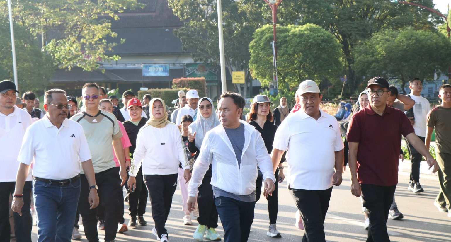 Kepala BKD Provinsi Kalimantan Tengah Turut Hadiri Kegiatan Jalan Sehat dan Pasar Murah