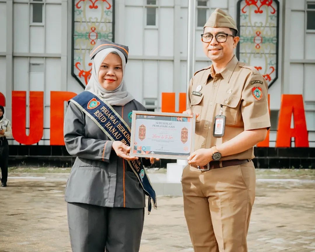 Dari Dedikasi Menjadi Prestasi, Marni Terpilih sebagai Karyawan Terbaik RSUD Hanau Periode Mei 2026