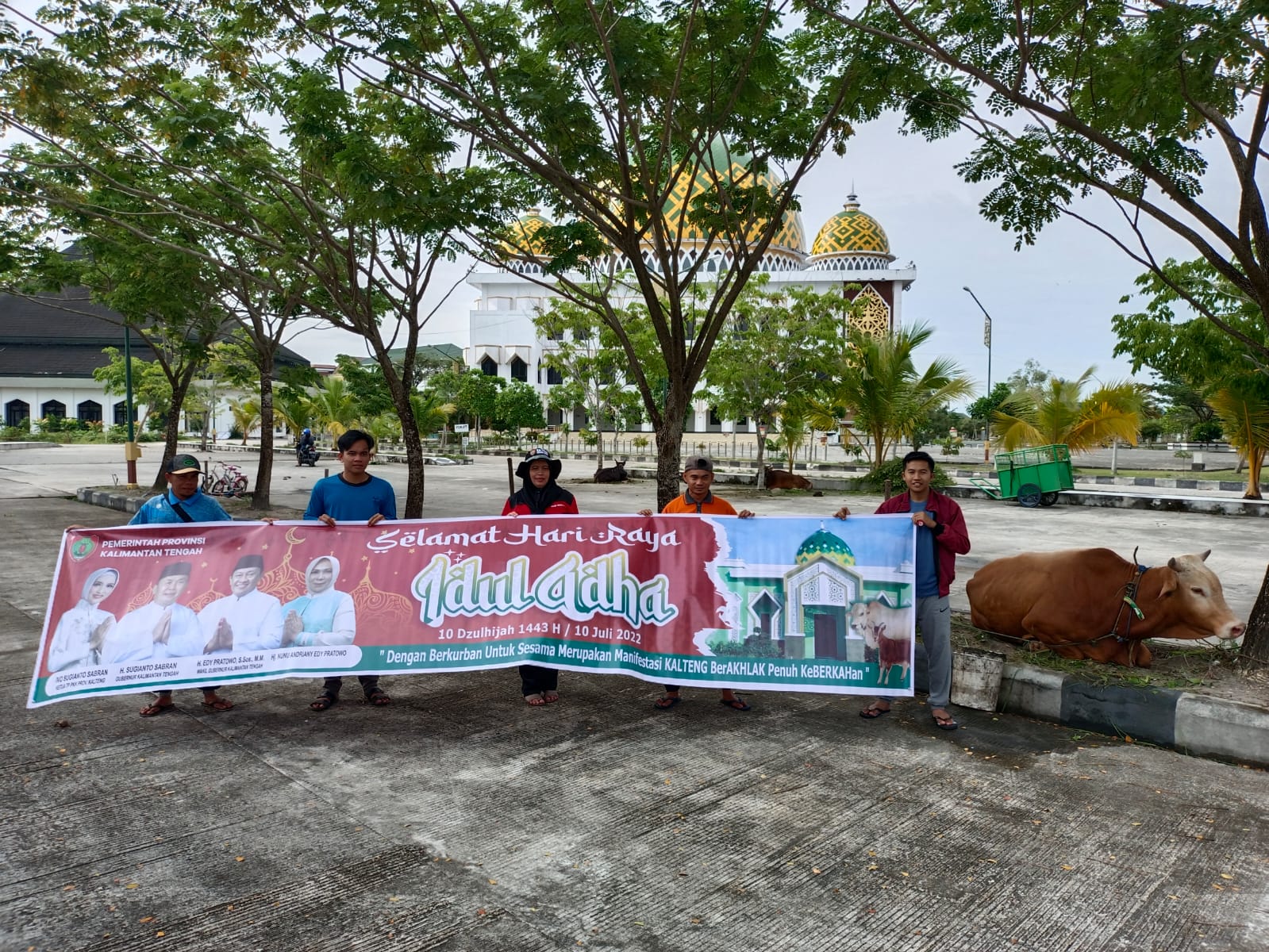 Serahkan Hibah Hewan Kurban untuk Kota Palangka Raya, Sekda Nuryakin : Ibadah Kurban, Pengejawantahan Rasa Kesetiakawanan Sosial