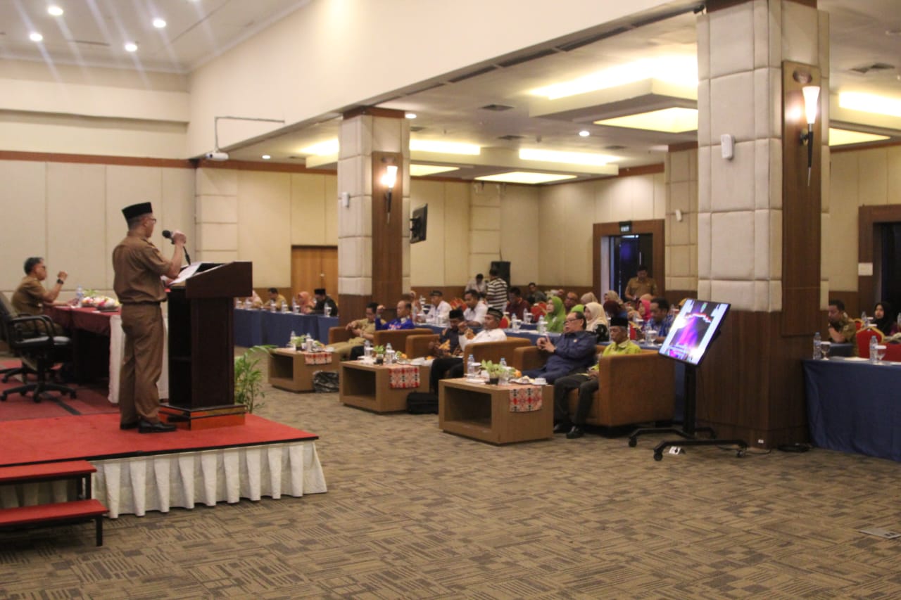 Mewakili Sekda Prov. Kalteng, Plt. Kepala Biro Kesra Setda Prov. Kalteng Buka Sosialisasi Kelembagaan Bina Spiritual Tahun 2024