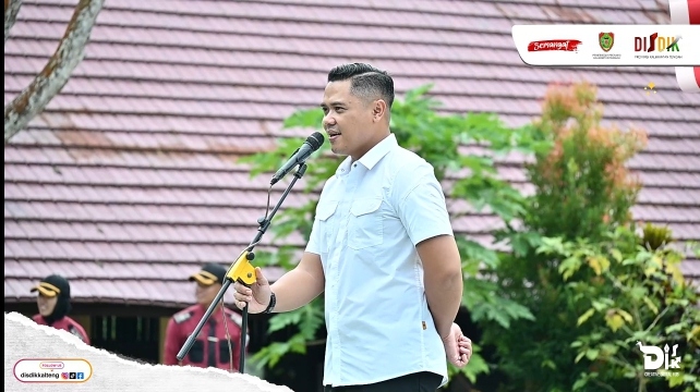 Plt. Kadisdik Kalteng Berikan Motivasi kepada Siswa-Siswi SMAN 1 Pangkalan Bun