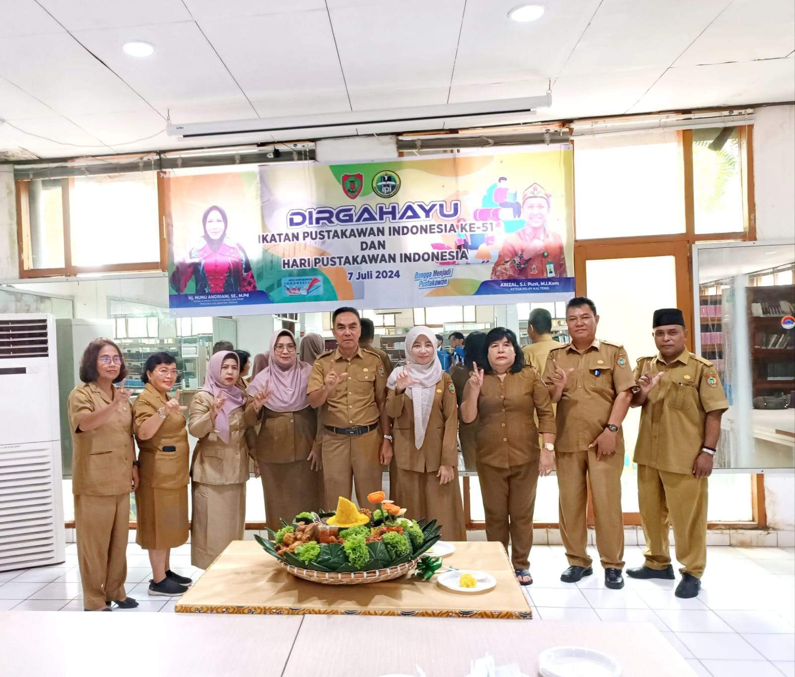 Pustakawan Dispursip Prov. Kalteng Rayakan HUT IPI ke-51 dan Hari Pustakawan Indonesia