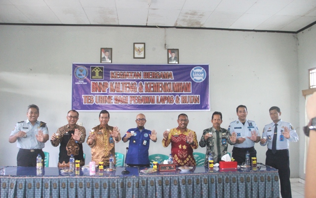 Petugas Pemasyarakatan Kota Palangka Raya Dites Urine, Kakanwil Minta Jangan Ada Dusta Diantara Kita