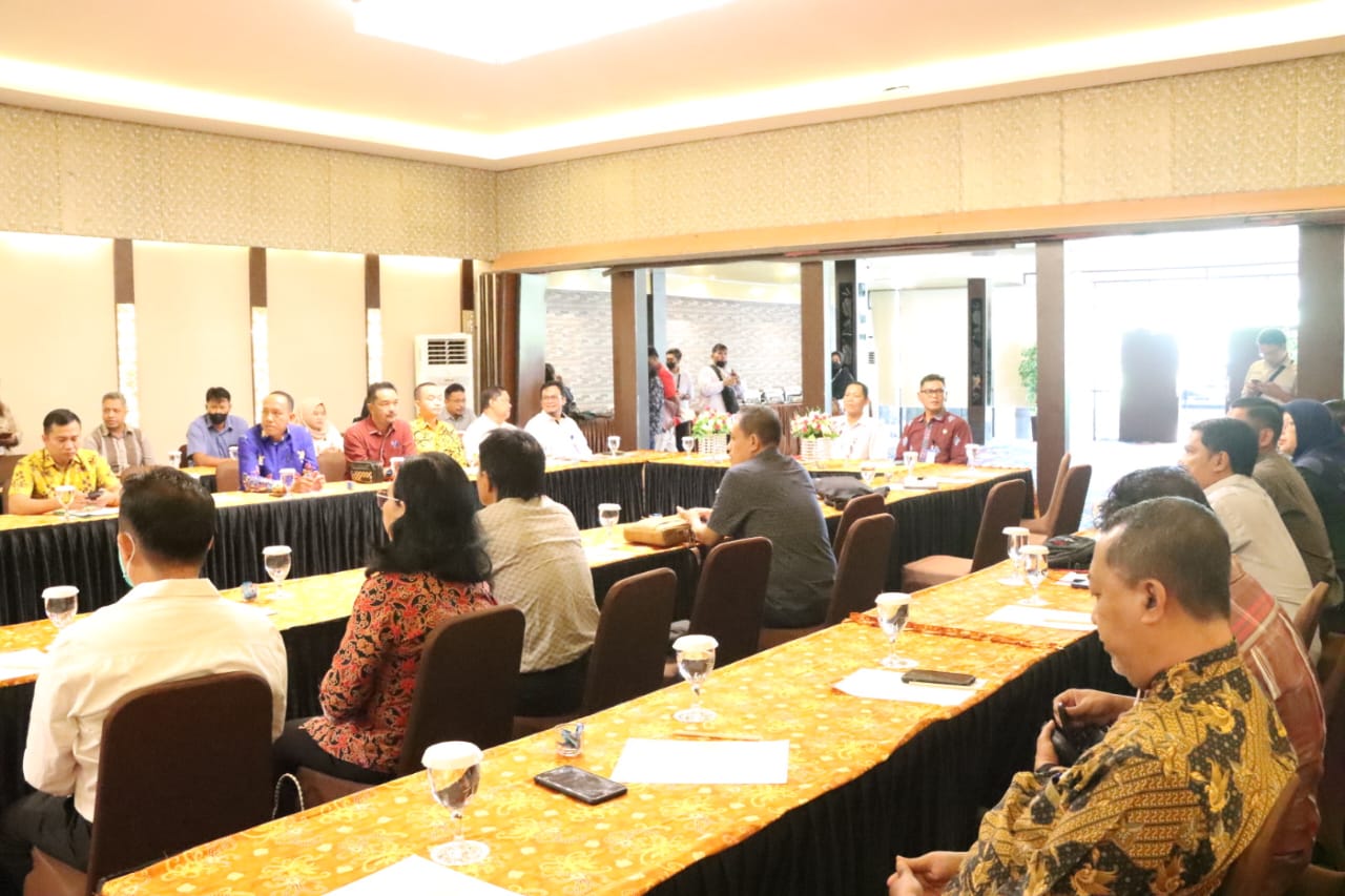 Sahli Gubernur Yuas Elko Buka Rakor Penetapan Tarif Batas Atas dan Bawah Sektor Air Bersih Kalteng Tahun 2023