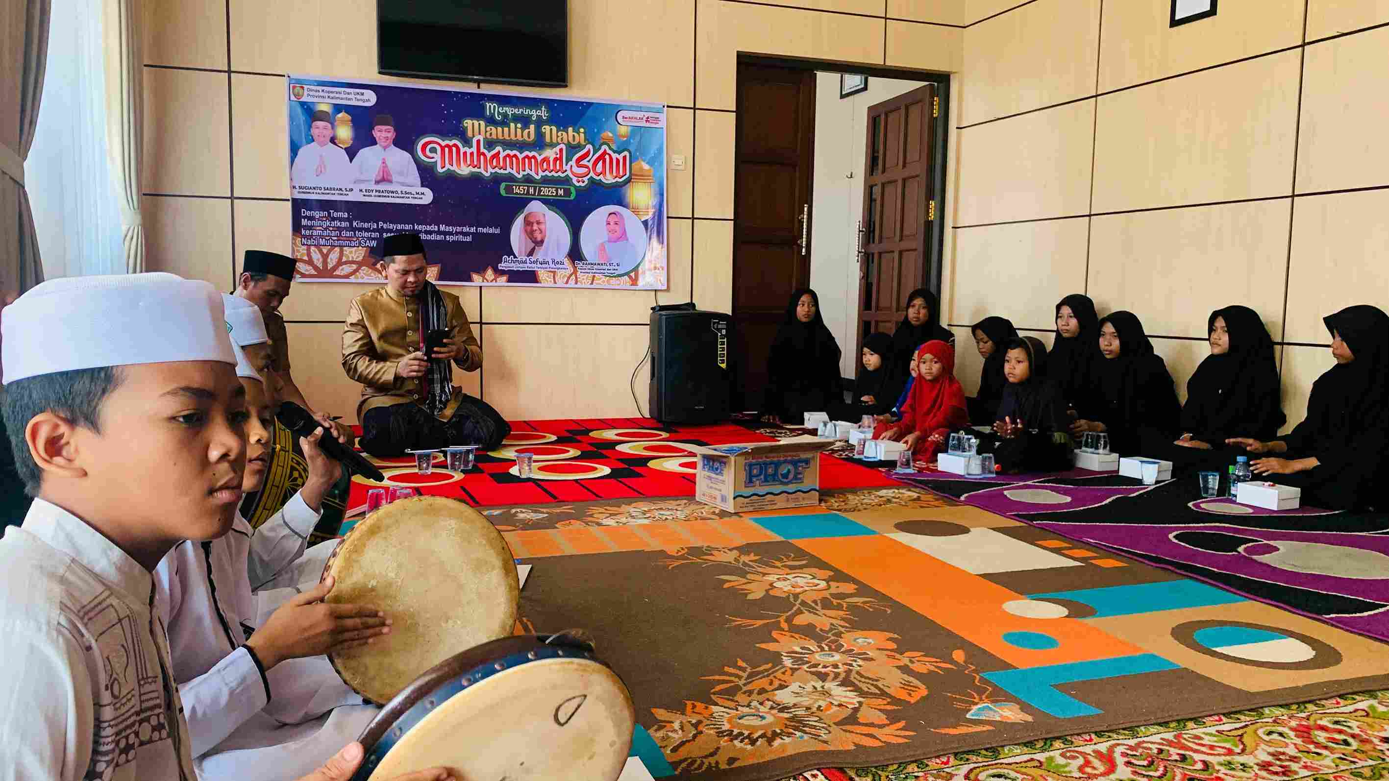 Dinas Koperasi dan UKM Kalteng Gelar Peringatan Maulid Nabi Muhammad SAW Bersama Anak Yatim