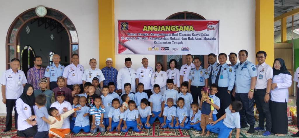 Anjangsana Ke Panti Asuhan Dalam Rangka Hari Bhakti Dharma Karyadhika