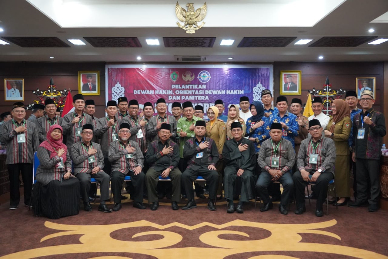 Sekda Nuryakin Lantik Dewan Hakim dan Panitera MTQ VII KORPRI Tingkat Provinsi Kalteng Tahun 2023