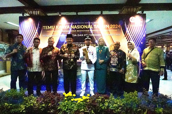 Berhasil Dorong Kemajuan Desa dan Kelurahan, Pemprov. Kalteng Raih Penghargaan Upakarya Wanua Nugraha