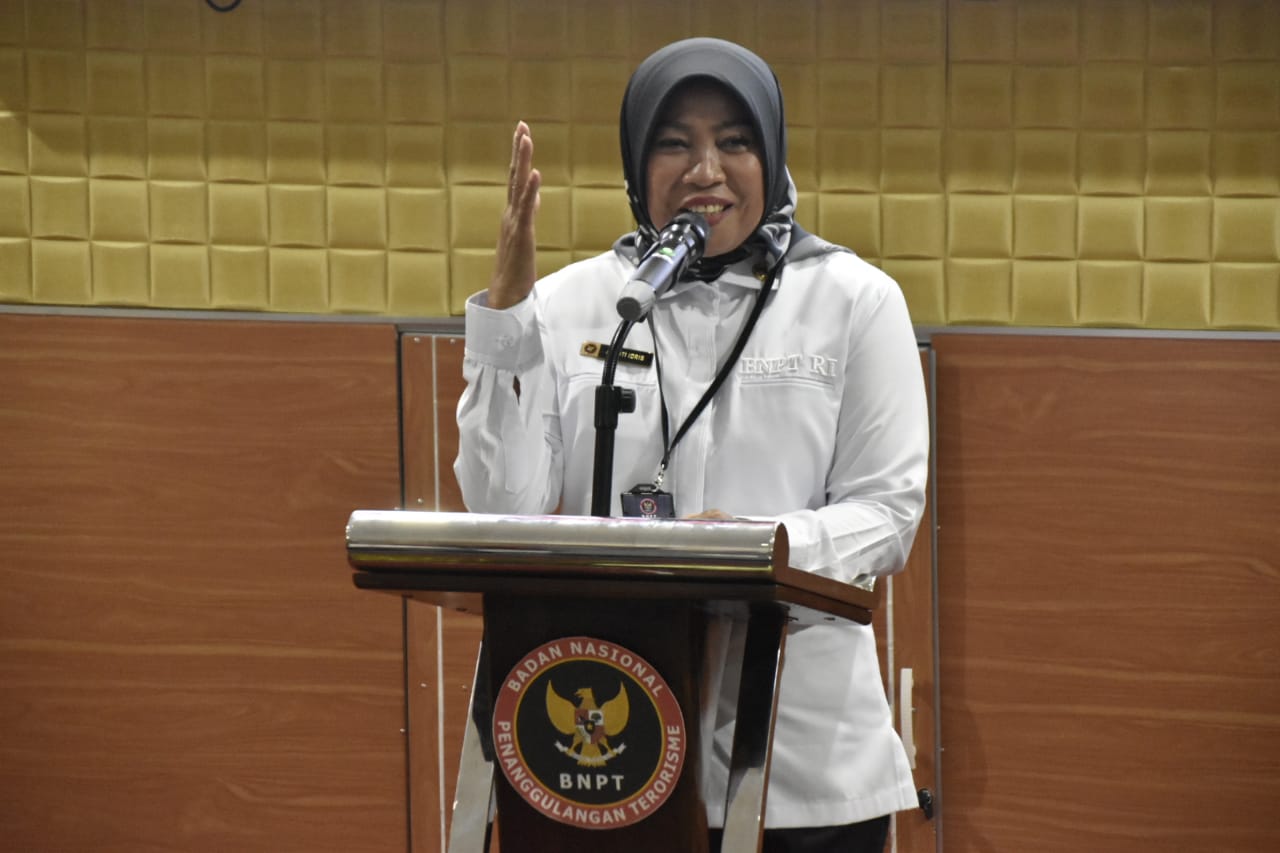 Asisten Pemkesra Katma F. Dirun : Terorisme Dapat Dicegah Melalui Peran Perempuan Sebagai Agen Perdamaian 