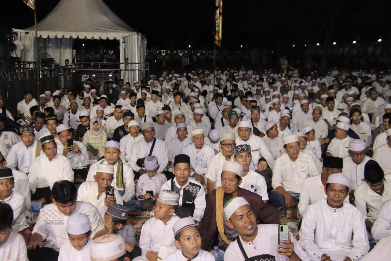 Hadiri Kalteng Bersholawat di Kab. Seruyan, Kadis PMD Harapkan Dapat Memupuk Solidaritas dan Mempererat Tali Silaturahmi Masyarakat