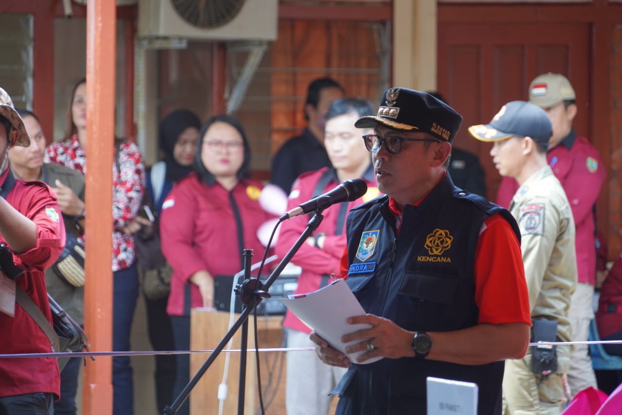 Wagub Edy Pratowo Buka Pasar Murah dan Pasar Penyeimbang di Pematang Karau Bartim