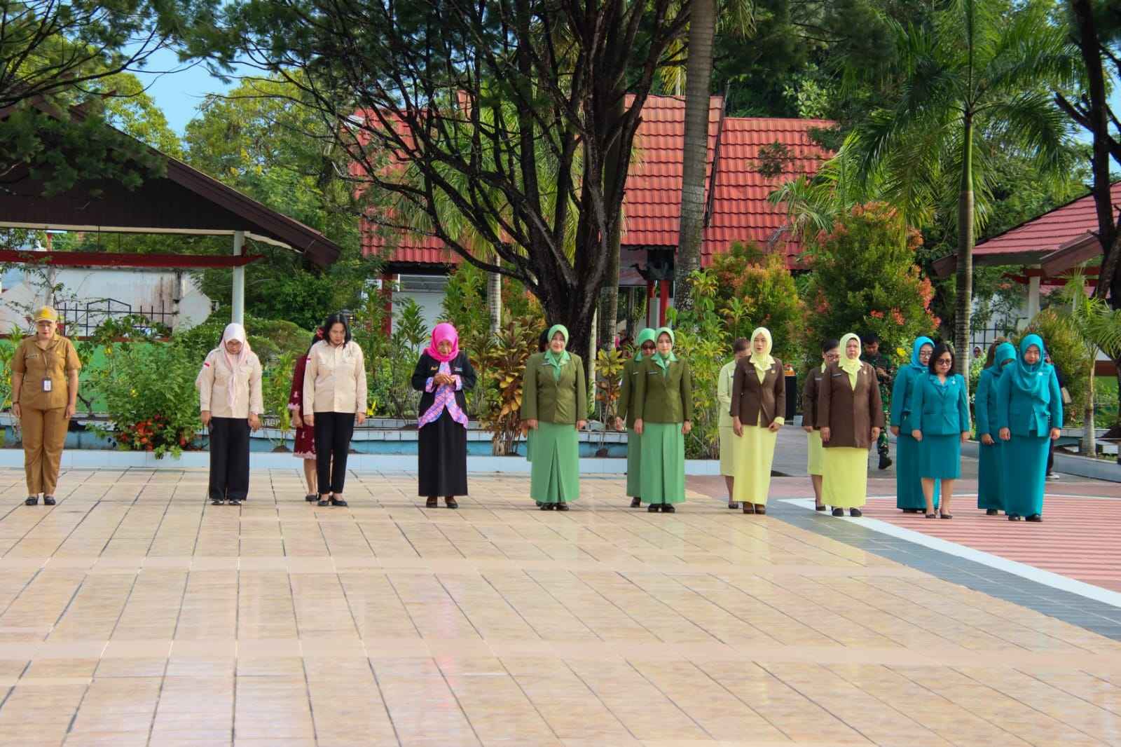 Ikuti Ziarah Peringatan Hari Ibu Ke-96, Kepala Dinas P3APPKB Harapkan Perempuan di Kalteng Lebih Maju