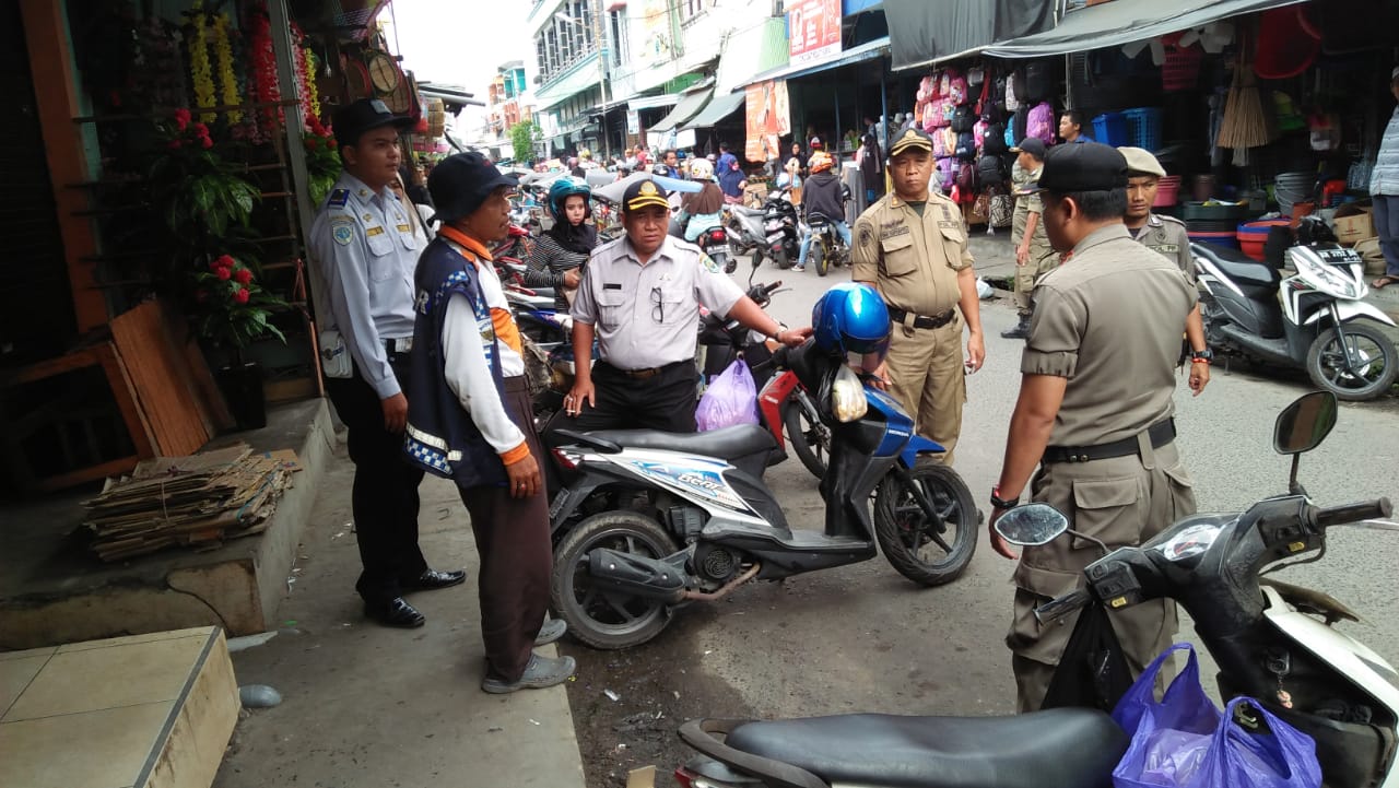 Satpol PP dan Damkar Kapuas Lakukan Operasi Gabungan