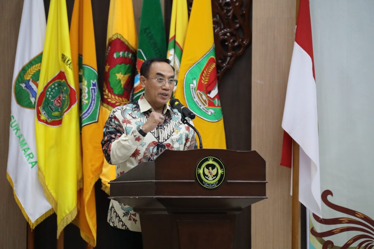 Wagub Edy Pratowo Terima LHP Kinerja dan Kepatuhan Semester II Tahun 2024 Dari BPK Perwakilan Kalteng
