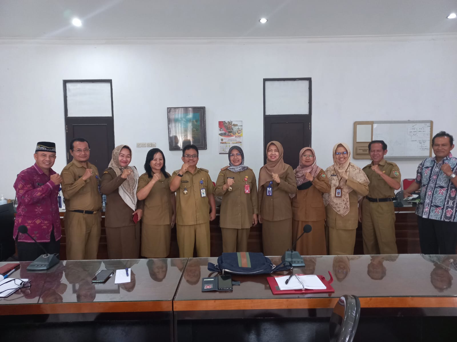 Kepala Dinas TPHP Sunarti Pimpin Rapat Koordinasi dan Serah Terima Jabatan Pejabat Administrator Lingkup Dinas TPHP Prov. Kalteng